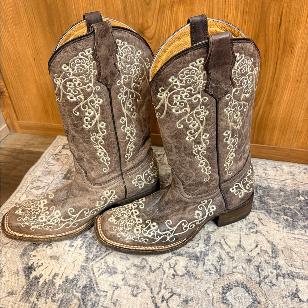 Brown Embroidered Kids Boots